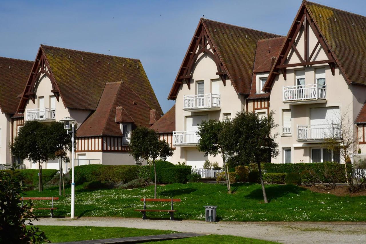 Studio Avec Chambre - Balcon Et A 20M De La Mer Courseulles-sur-Mer Exterior photo